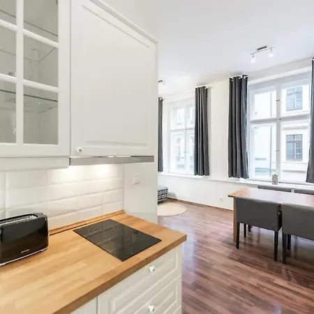 Metropolitan With Amenities *