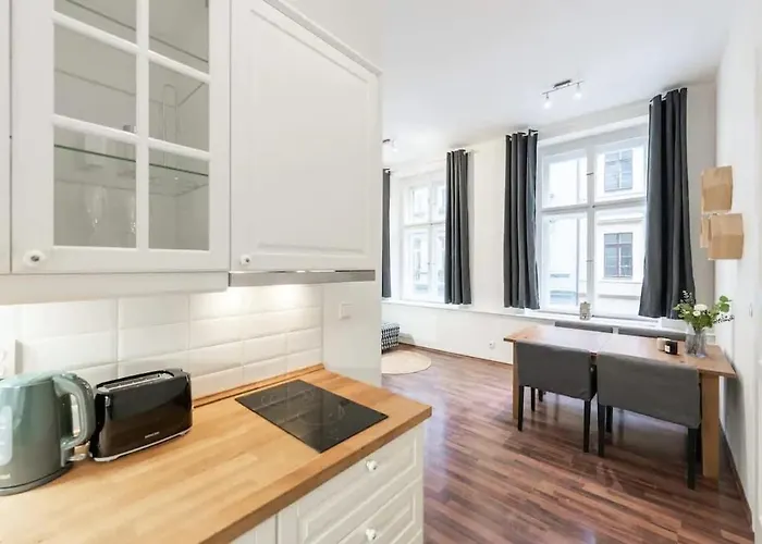 Metropolitan With Amenities *