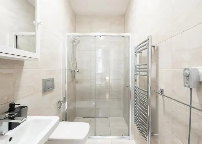 Metropolitan With Amenities Daire